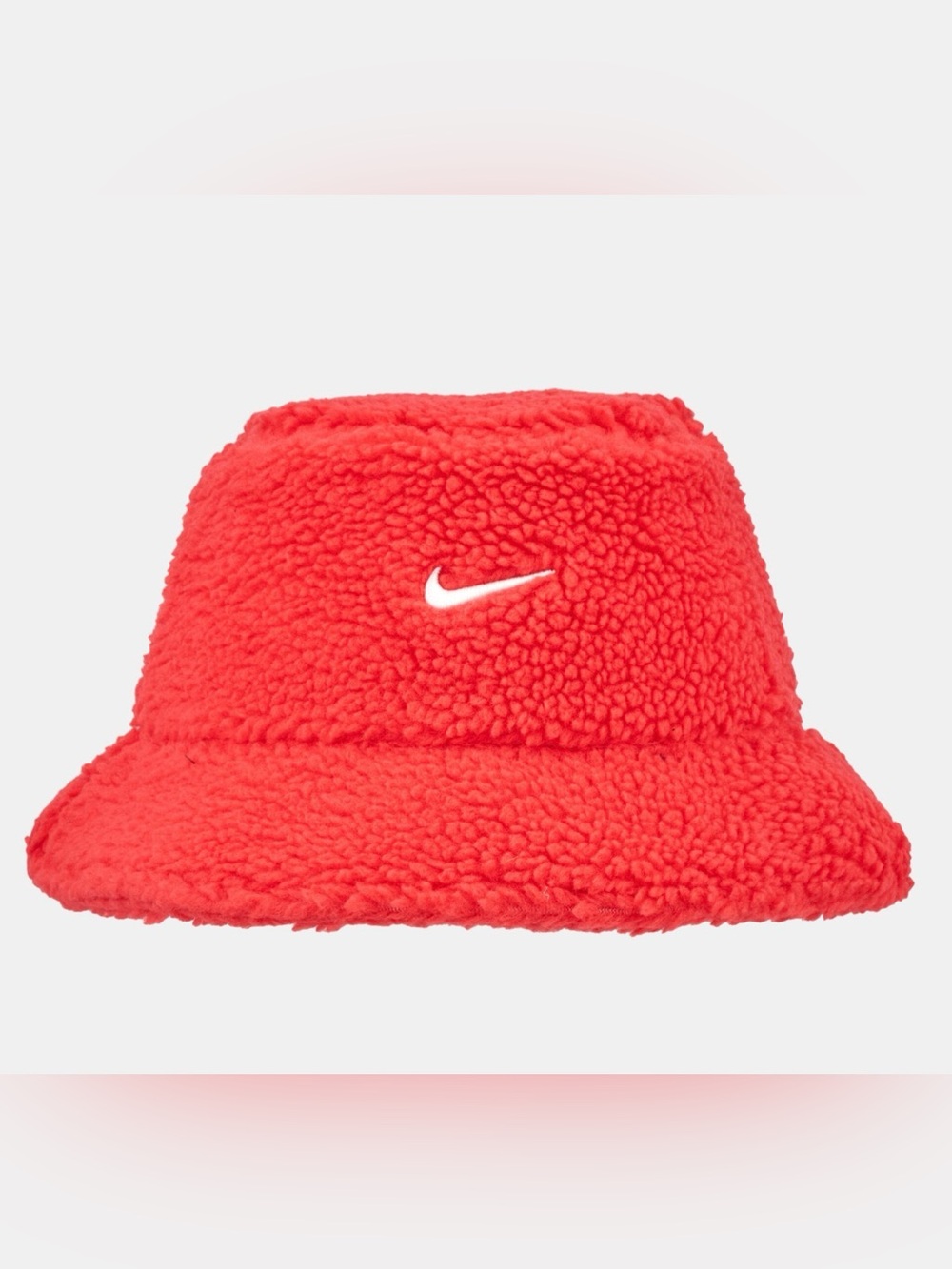 NIKE 
•Big Kid’s Winterized Bucket Hat